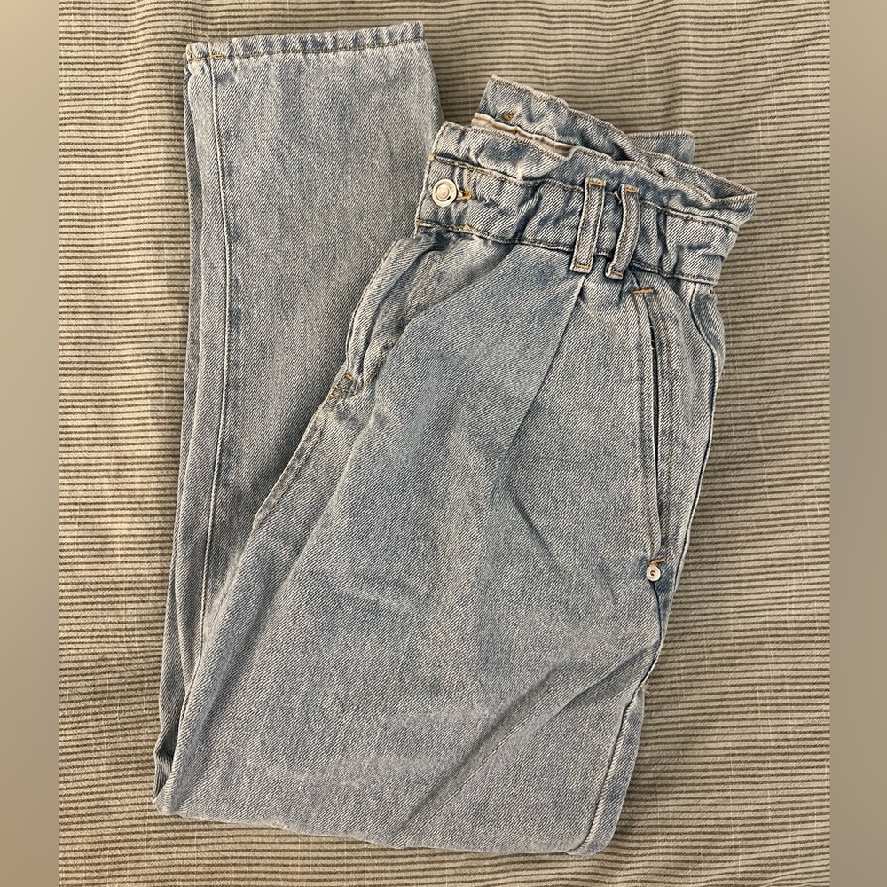 ZARA High-Waisted Paperbag Light Blue baggy Jeans